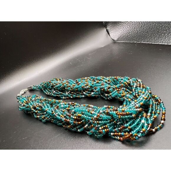 Twisted Bead Necklace - Picture 4 of 6